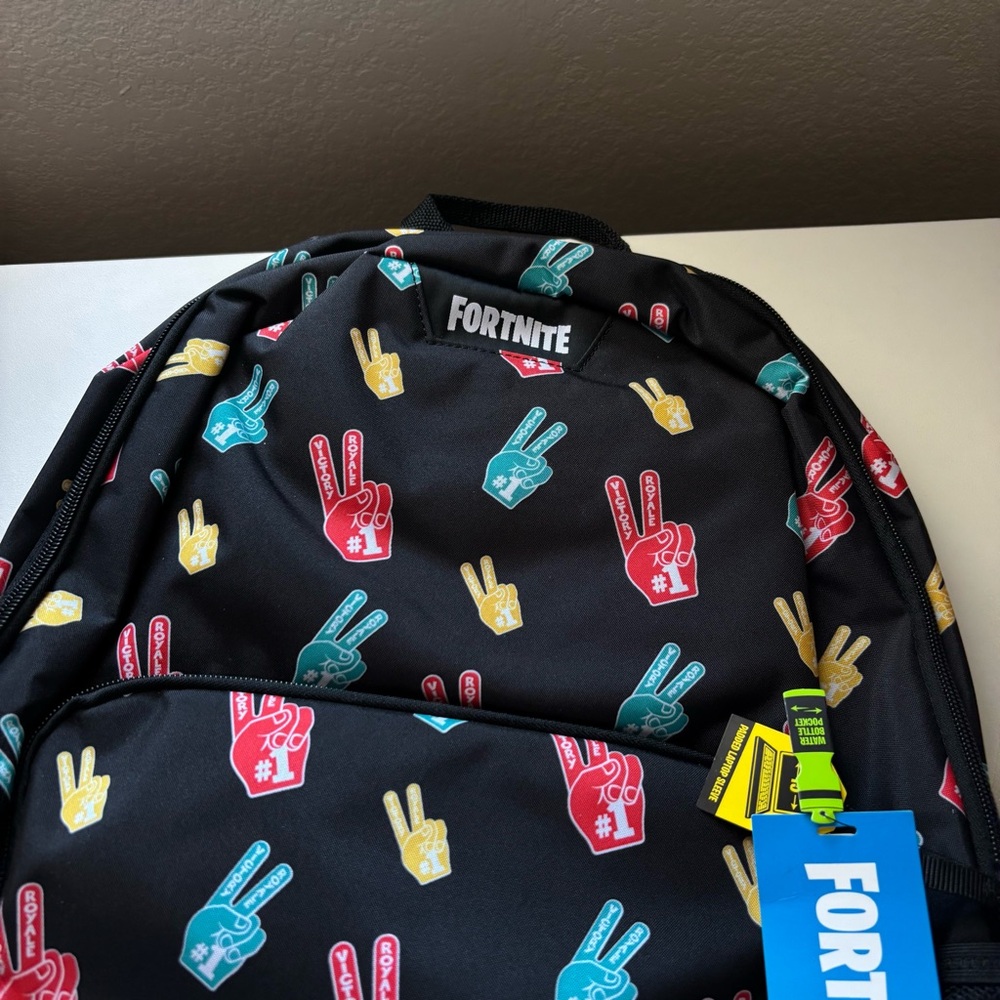 𐙚 Fortnite Backpack NWT - Picture 2 of 5